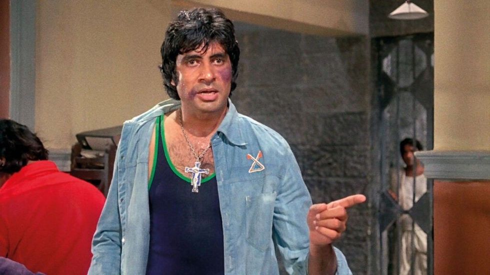 1. amar akbar anthony amitabh bachchan 01