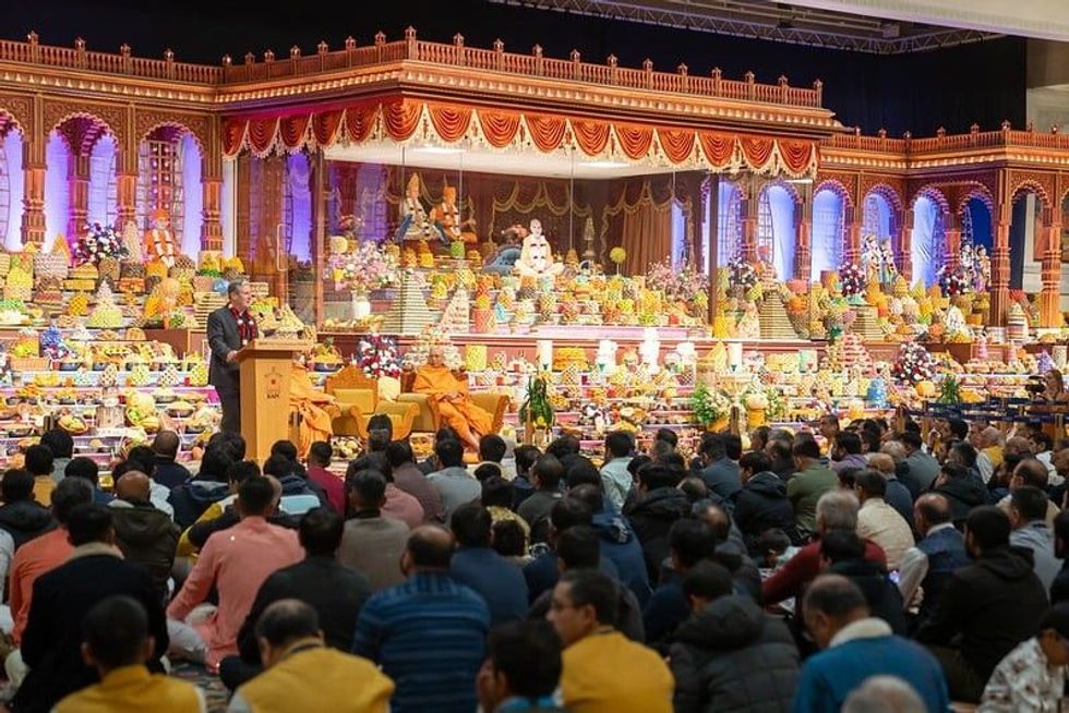 53330499648 cb9792604c c