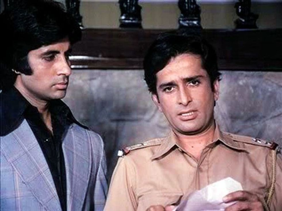 A Deewaar shashi kapoor amitabh1