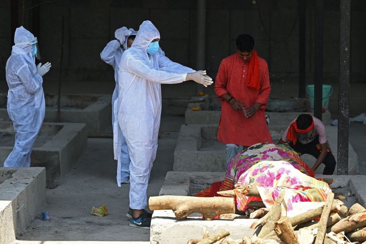 India reports more than 300,000 Covid-19 deaths
