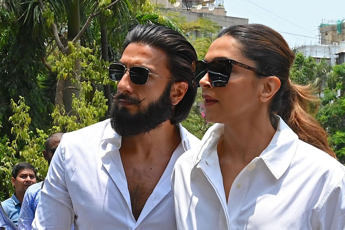 Deepika Padukone,  Ranveer Singh name their daughter Dua, share first photo