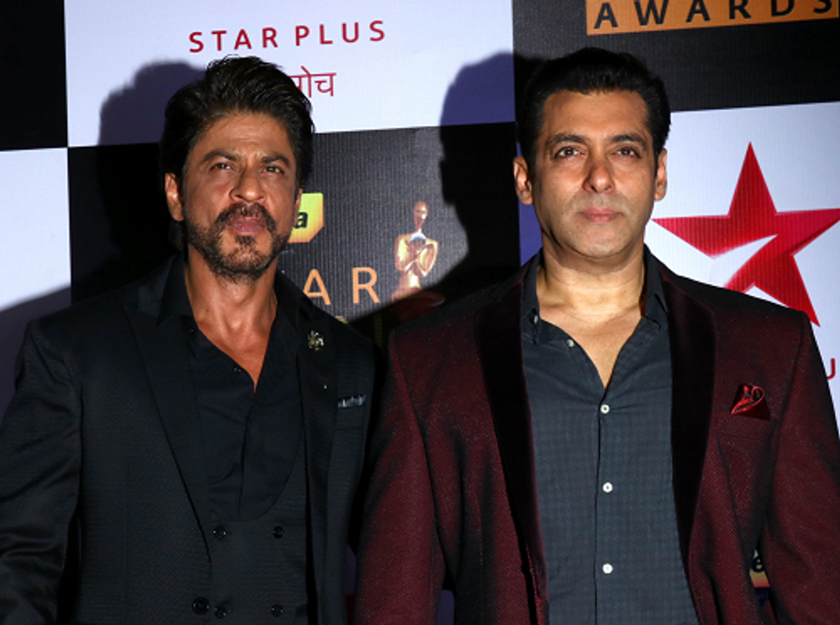Is SRK making digital debut? Salman's tweet gives hint