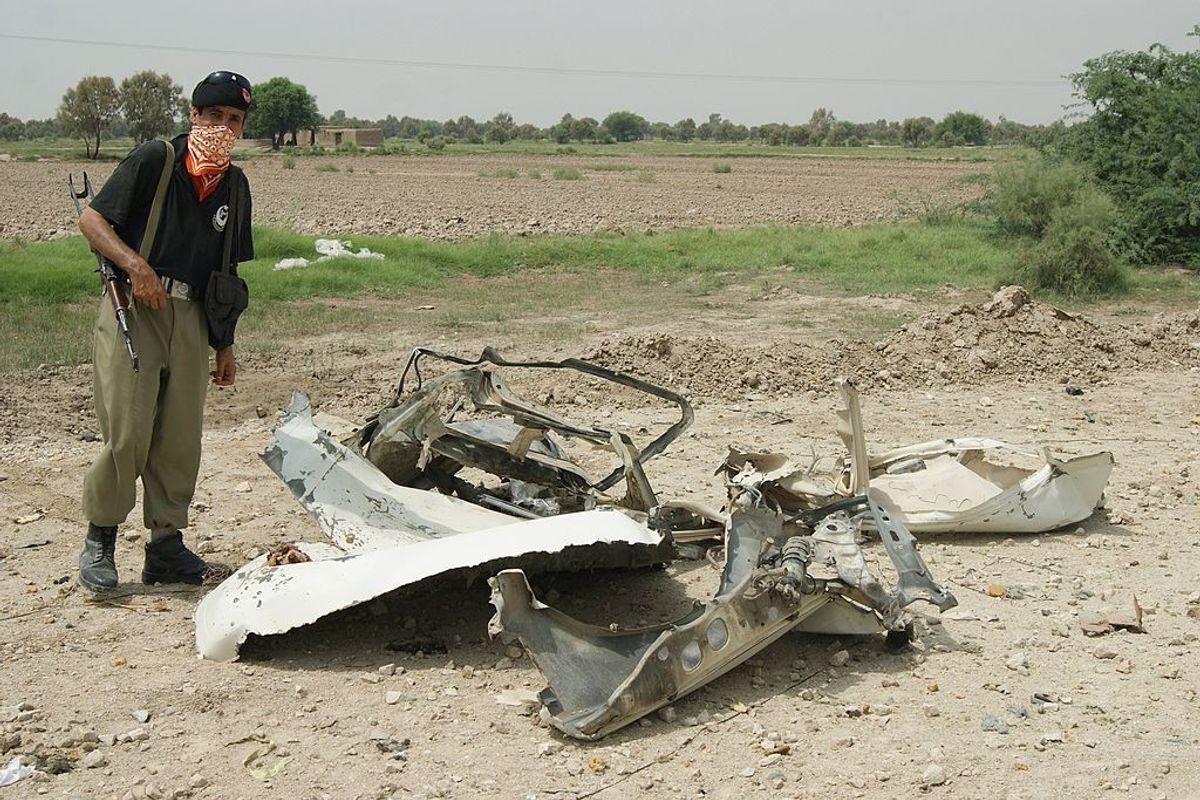 24 dead as militants attack Pakistan army