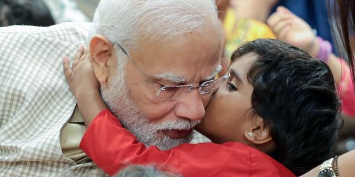 Modir Raksha Modi celebrates Raksha Bandhan with schoolgirls: 'They recited ...