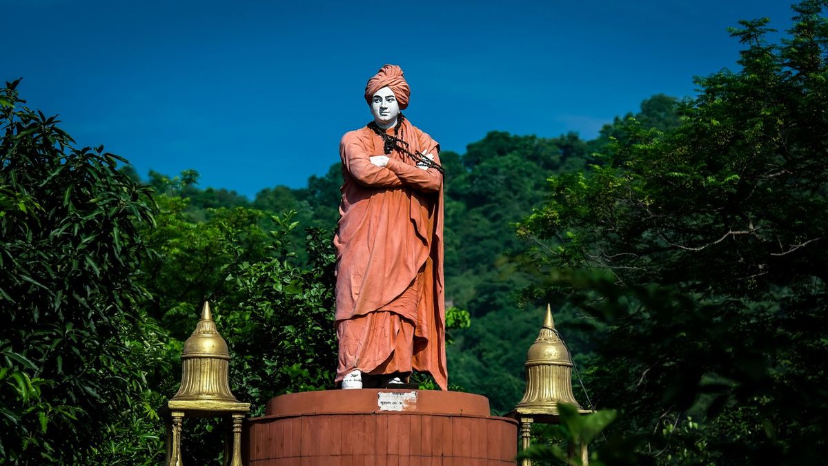 A statue of Swami Vivekananda