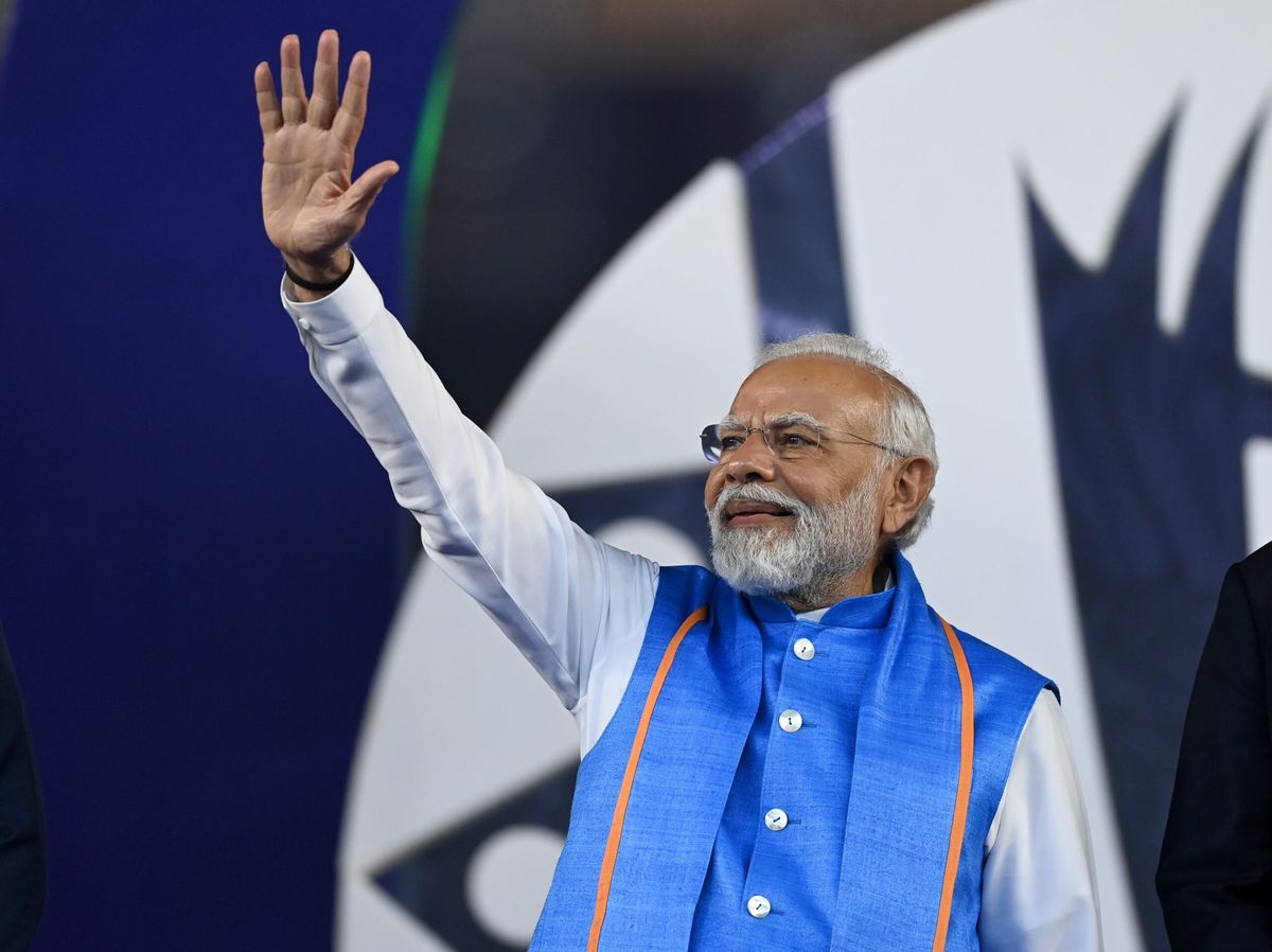 Modi asks rich to hold destination weddings in India