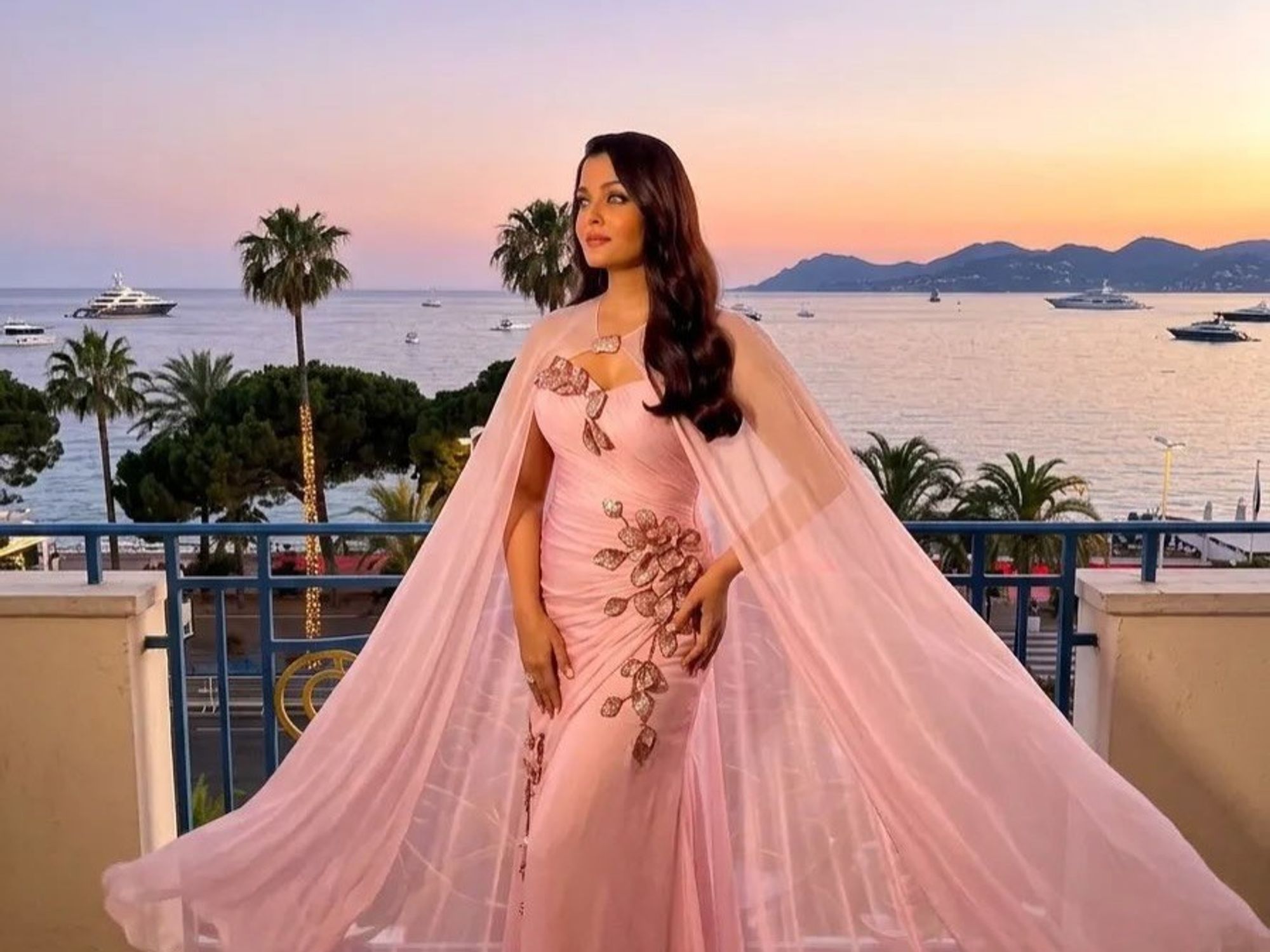 aishwarya rai in pink dress Aishwarya Rai Bachchan Is A Knockout In An Unexpected Pink <i>Lehenga</i>