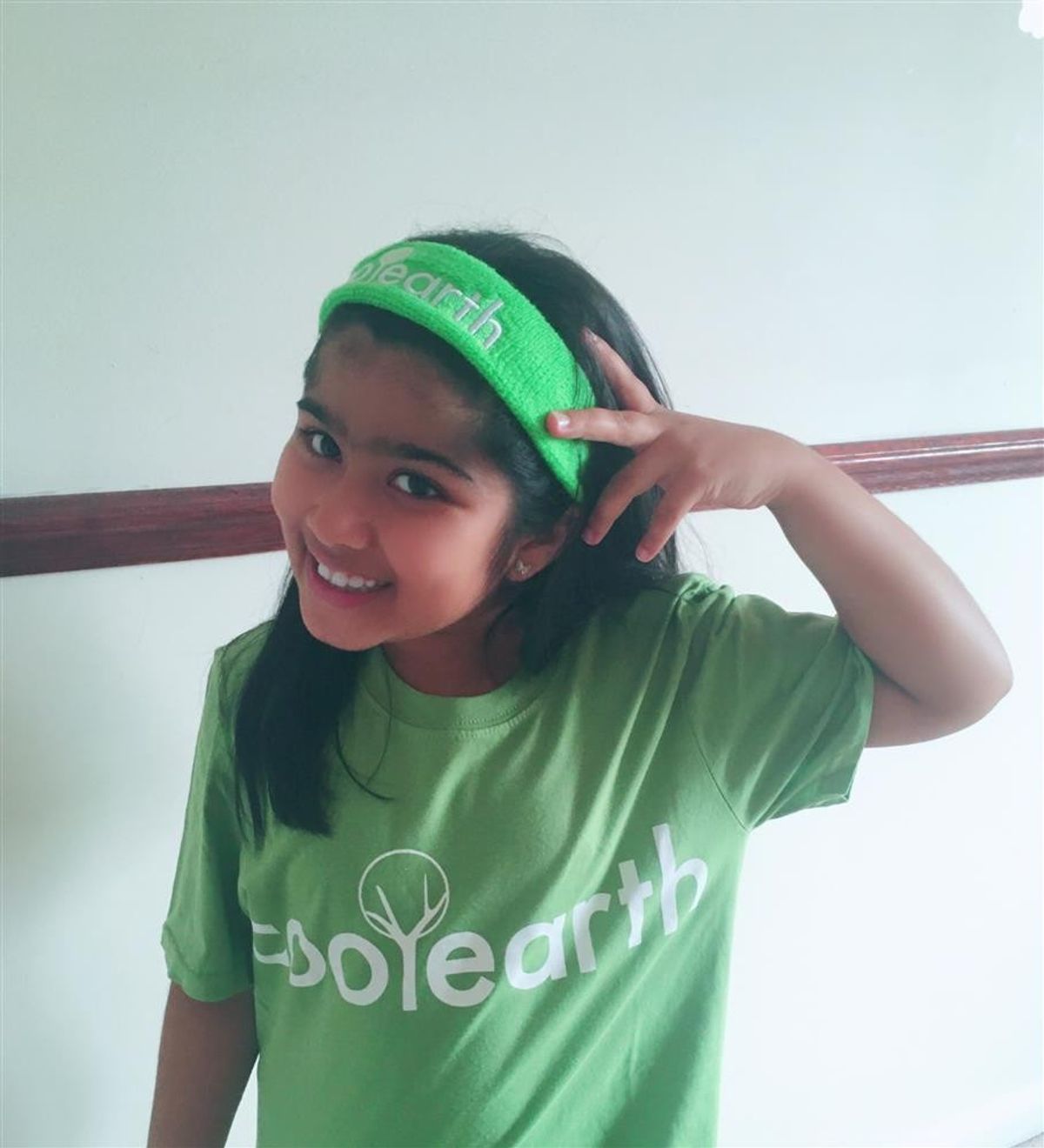 British Indian girl wins prime minister's award for climate campaign