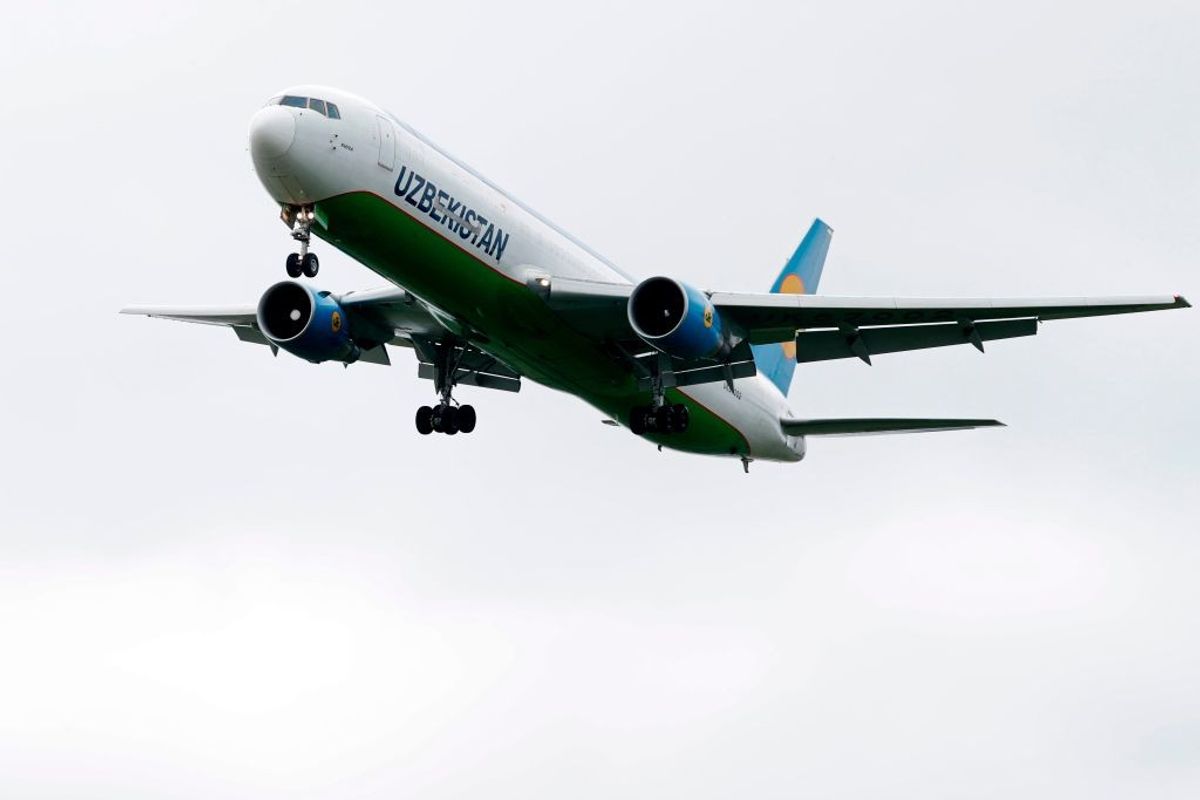 An Uzbekistan Airways flight