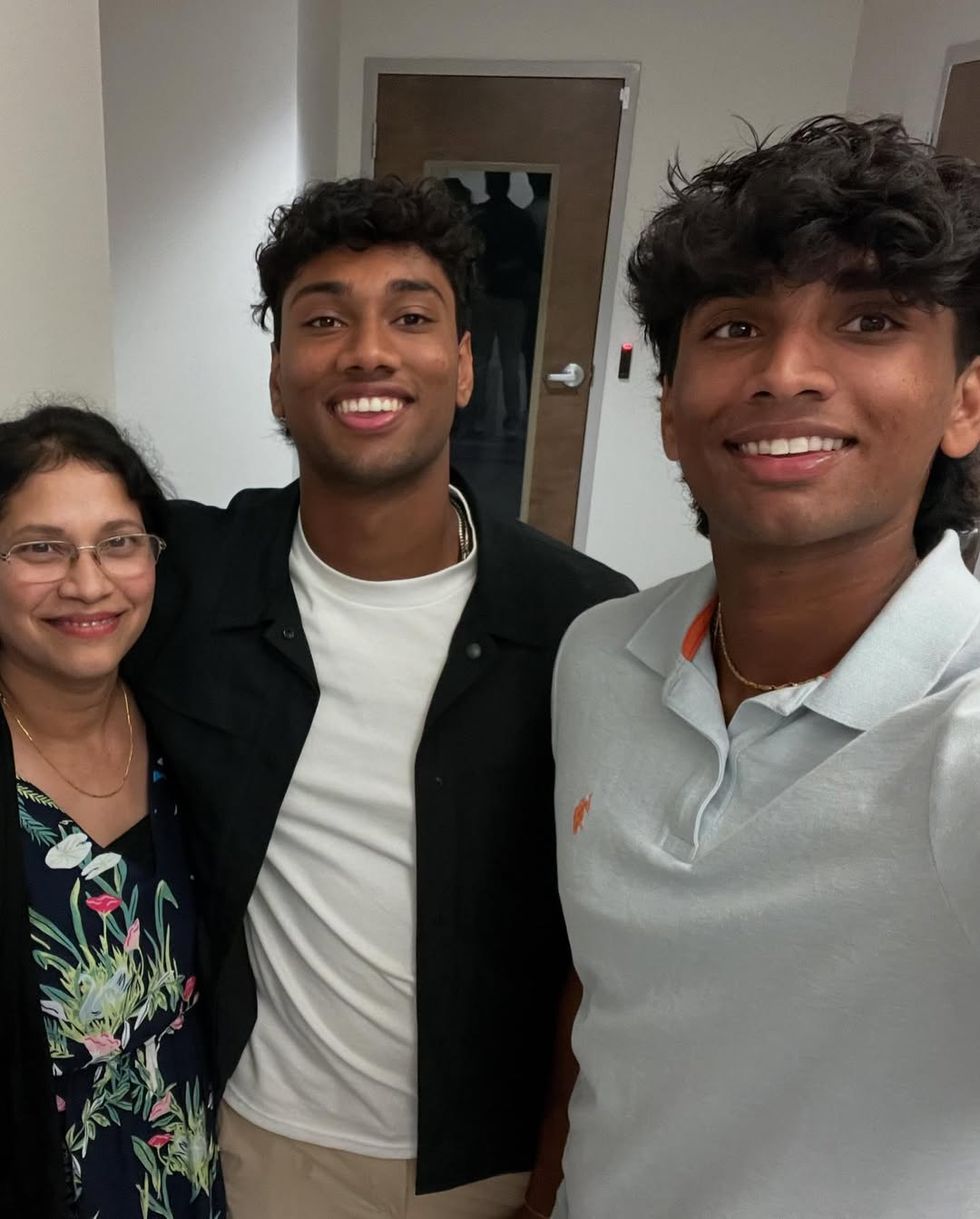 Arjun Nimmala (C) with his mother Neeru (L) and his younger brother named Akhil Nimmala (R).