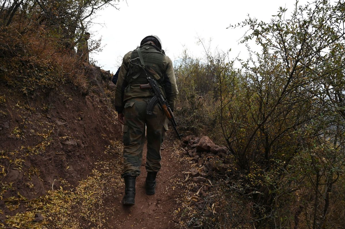 army fighting infiltration bid jammu kashmir