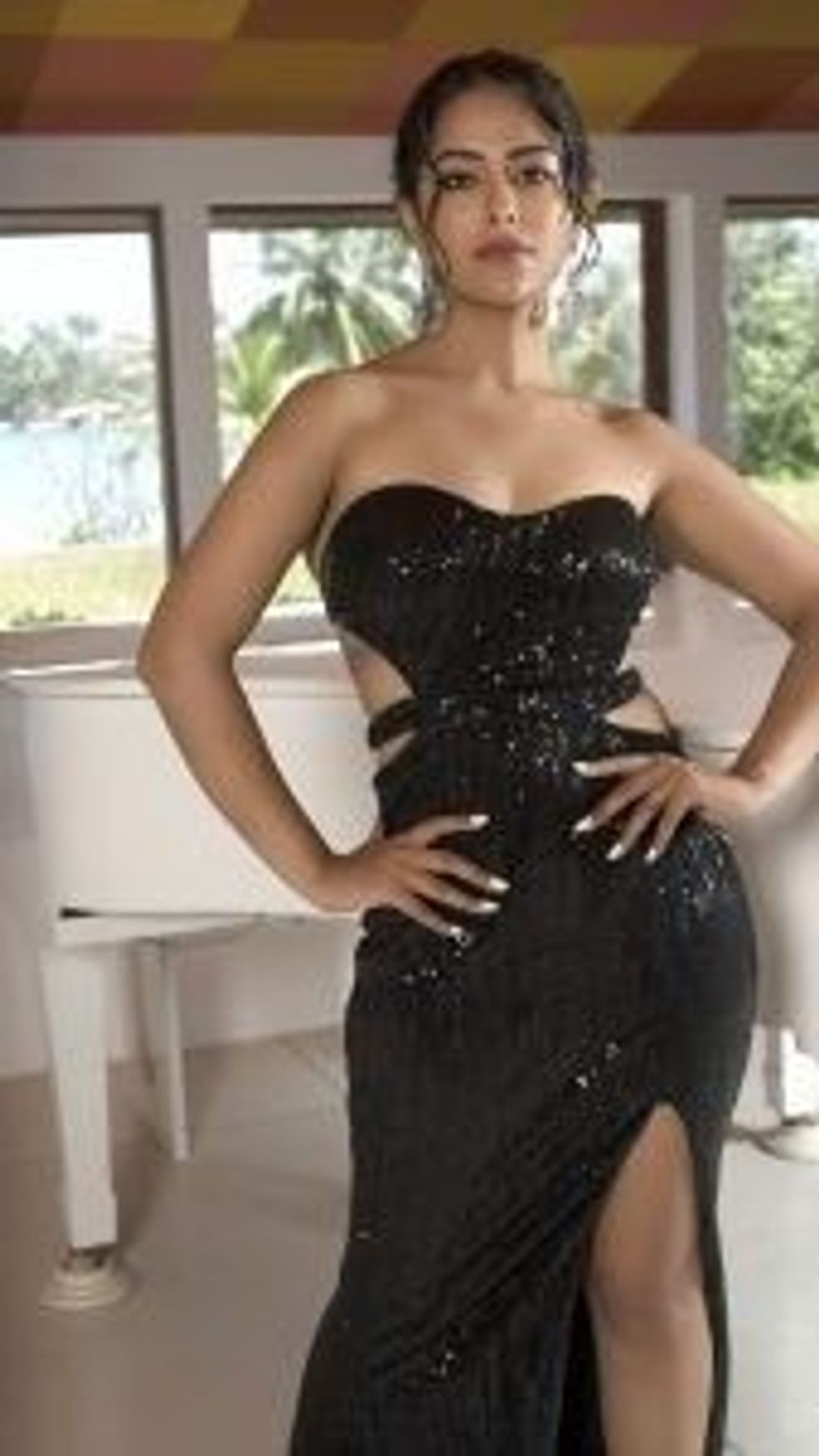 Avika gor 6 1