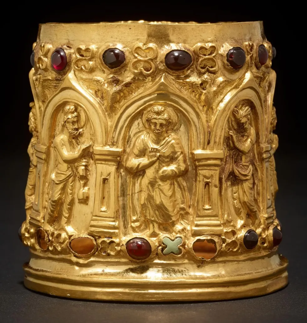 Bimaran casket showing the Buddha