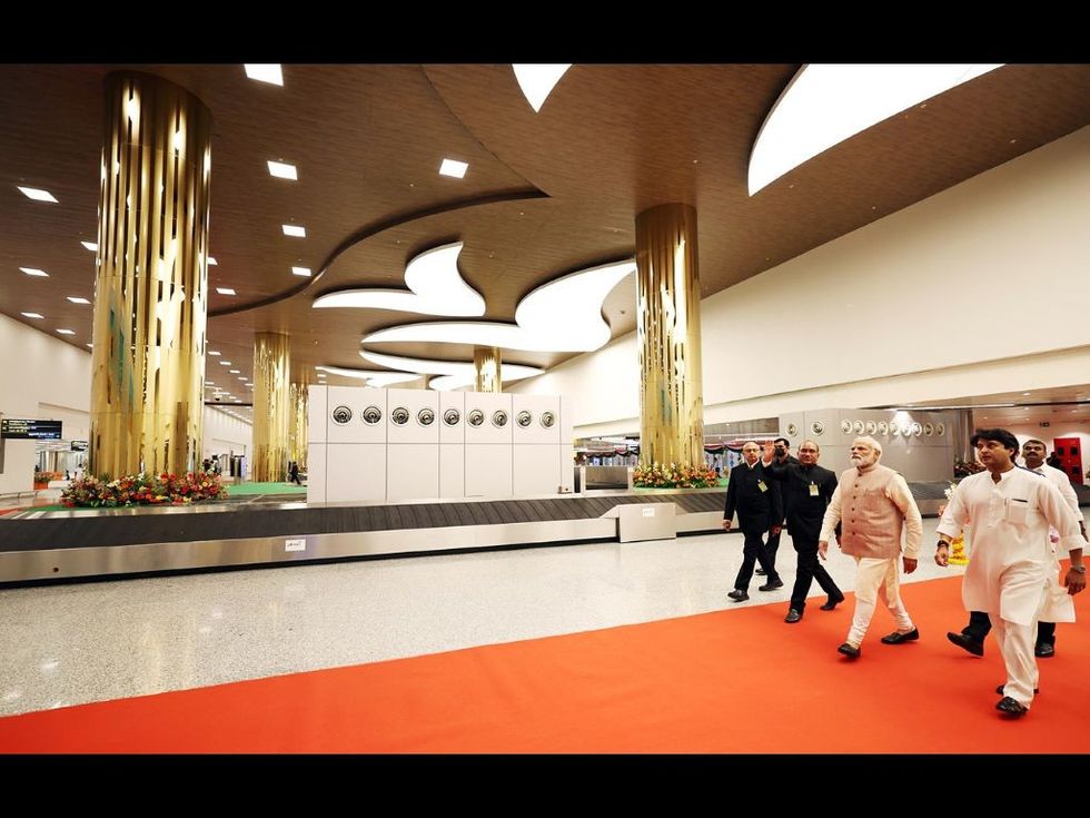 Blue Photo Modern Listing Presentation 2023 05 31T130137.292