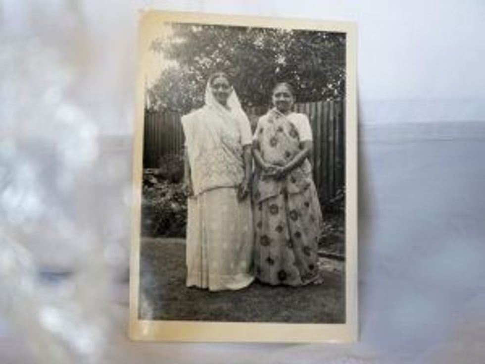 Blue Photo Modern Listing Presentation 7