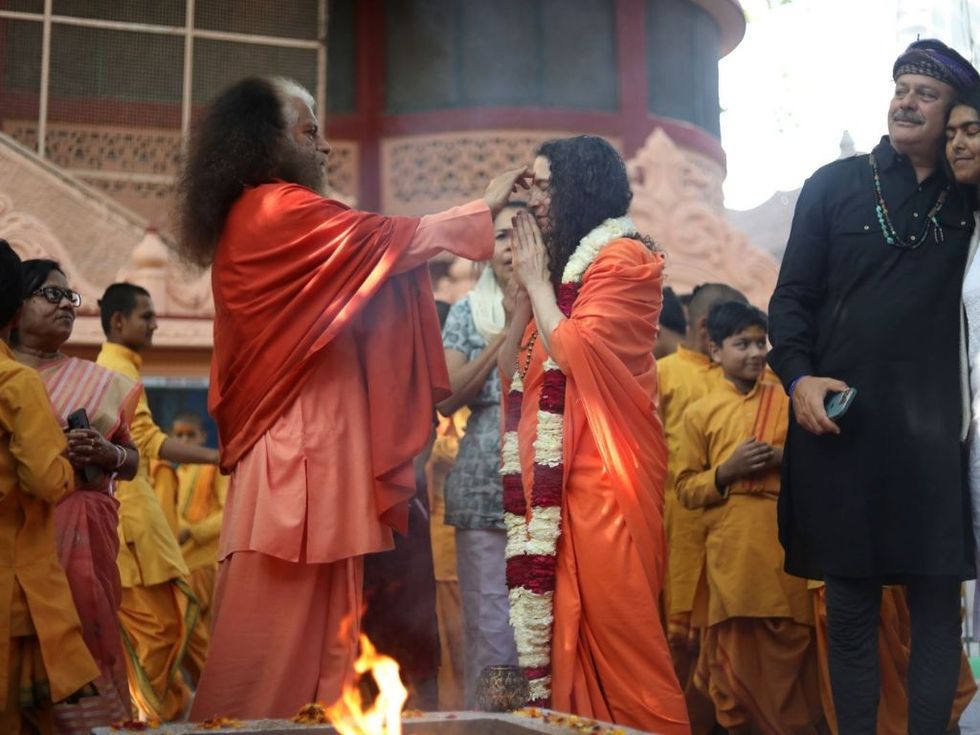 Blue Photo Modern Listing Presentation 92