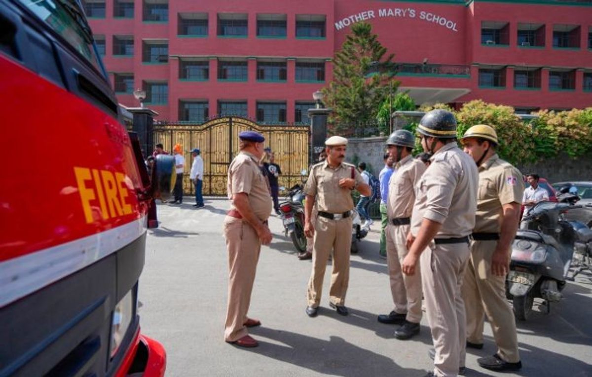 Bomb scare at Delhi schools
