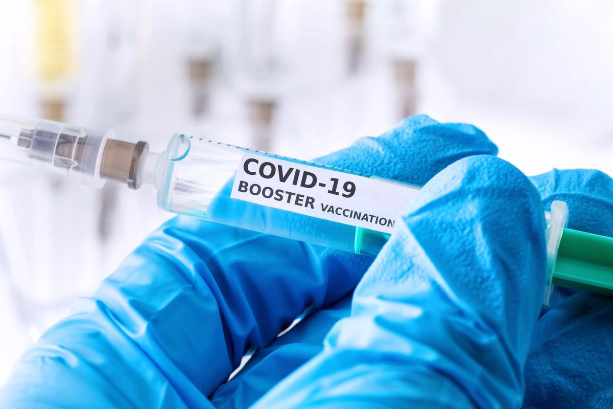 Risk of death from Covid-19 decreases post-vaccination but wanes after six months, reveals study