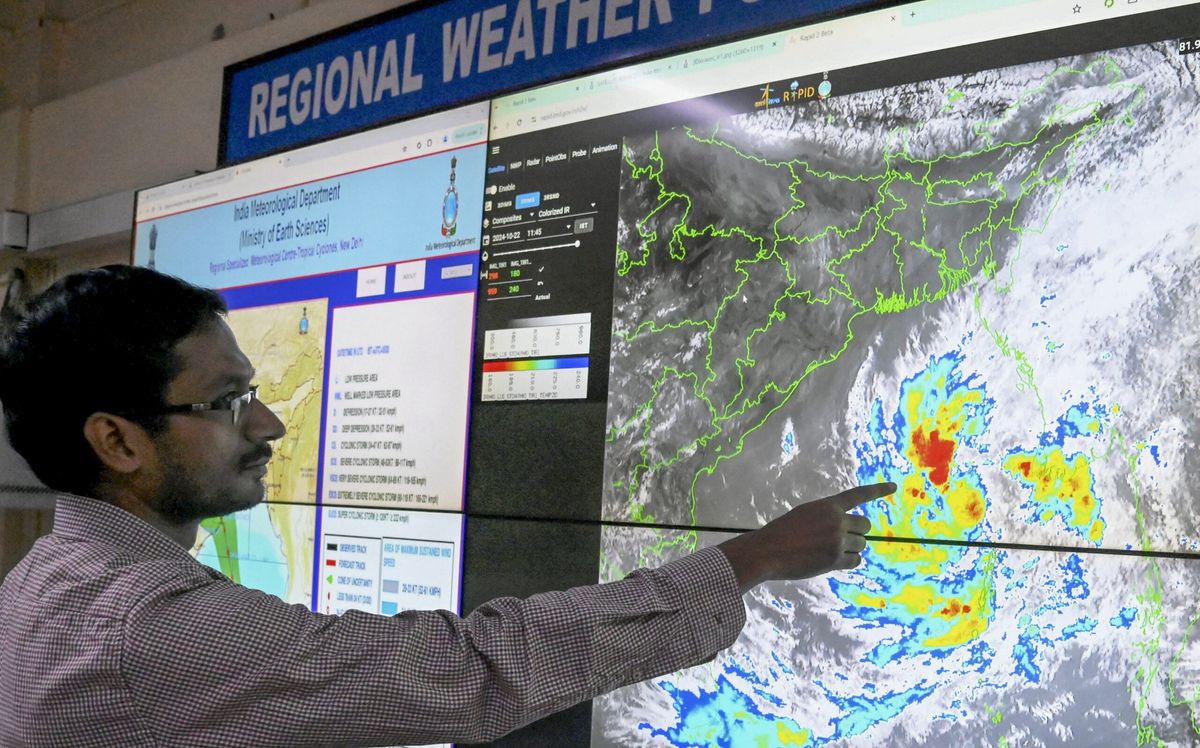 cyclone-dana-bengal-odisha