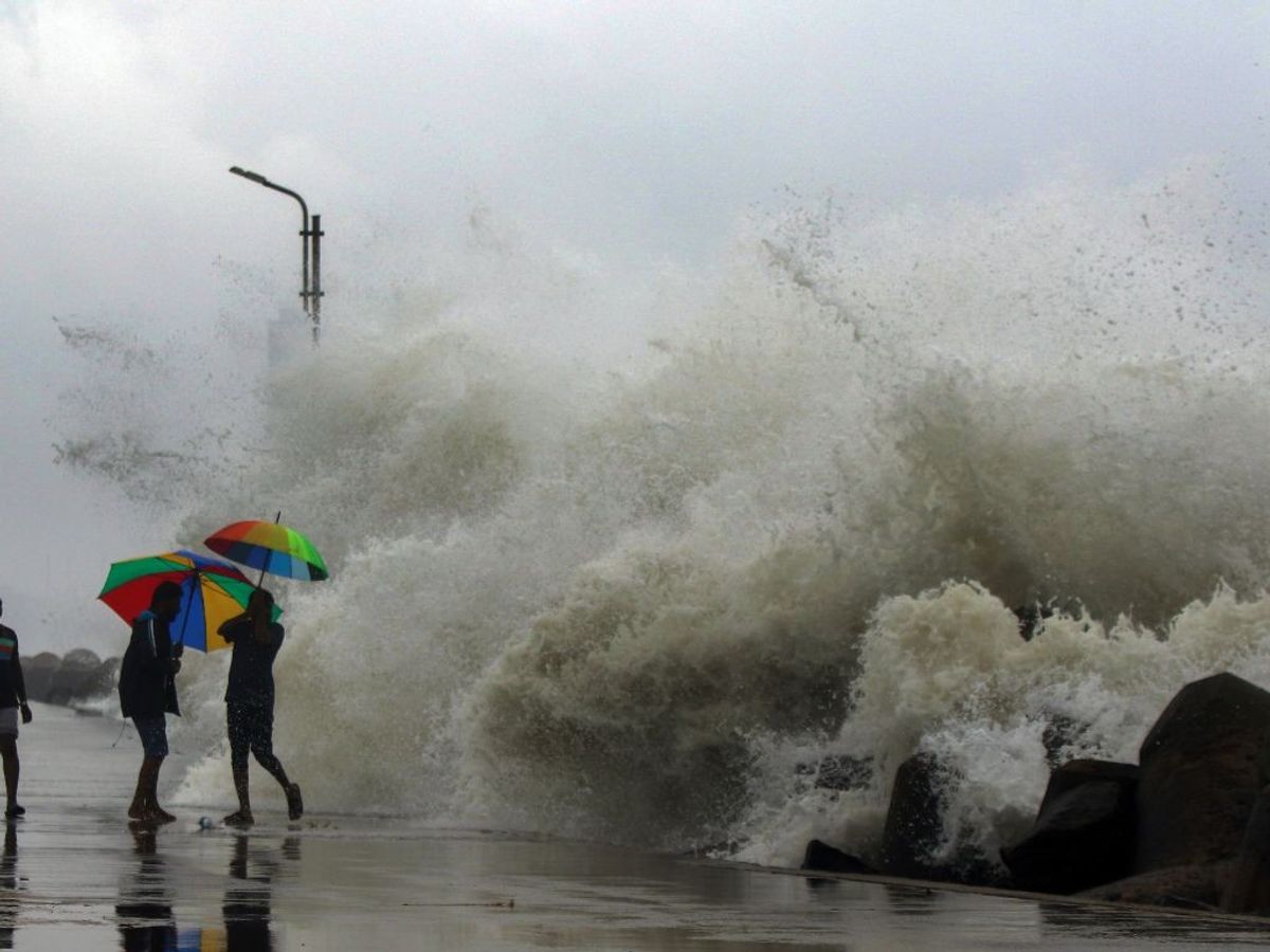 Cyclone Mandous hits Tamil Nadu, India