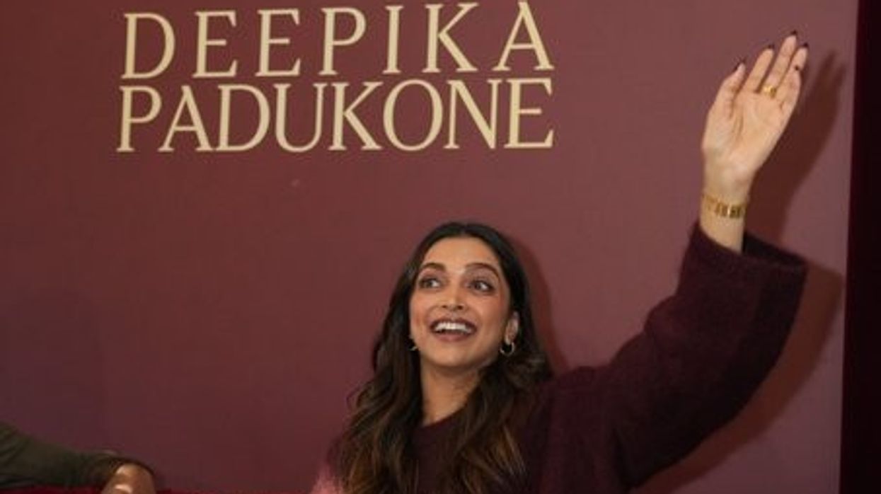 Deepika Padukone 40th birthday Om Shanti Om cake-cutting