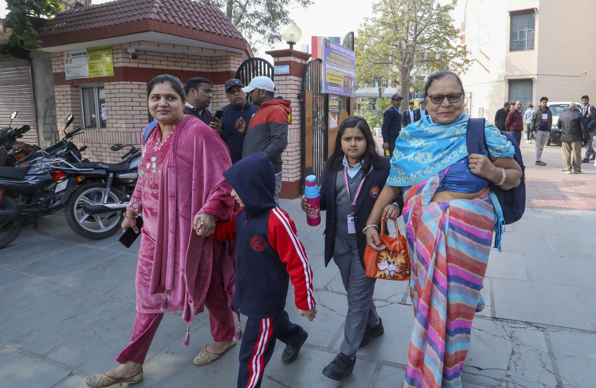 delhi-schools-bomb-threat
