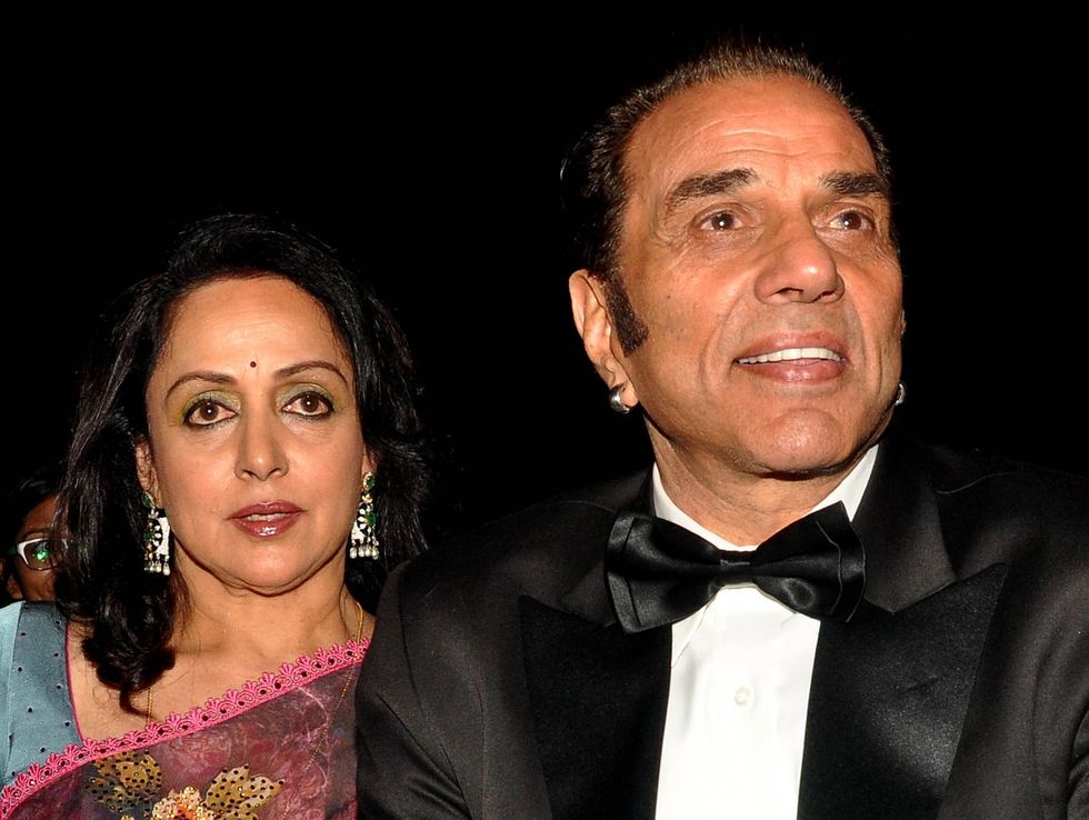 Dharmendra Passes Away at 89; Bollywood Unites in Grief