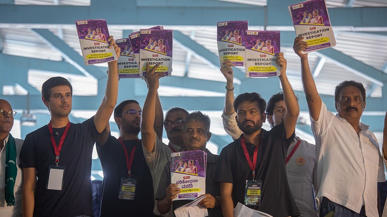 Dhruv Rathee, Ashutosh Ranka, Abhijeet Dipke, and Prakash Raj