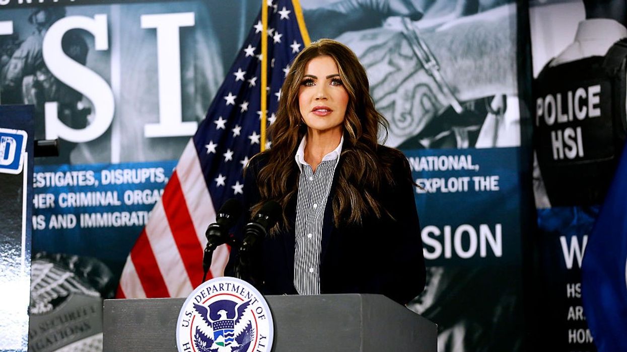 DHS Ends Auto-Renewal of Work Permit , Hits Indians Hard