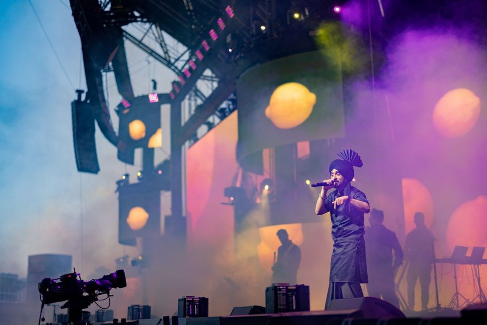 Why did Diljit Dosanjh stop midway of his concert in Canada?