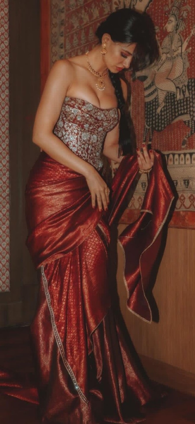 Disha Patani Stuns in Maroon Saree Ahead of O' Romeo