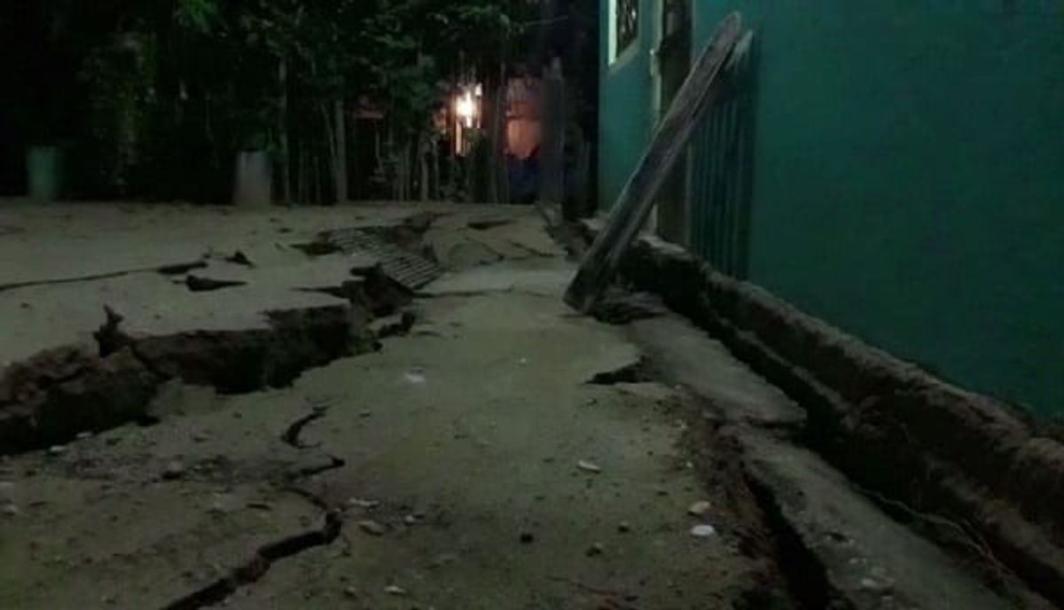 Eight Dead In Pakistan Quake