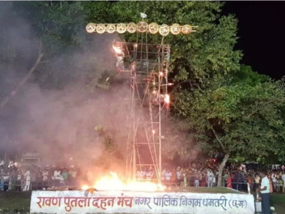 Duessehra Ravana heads unburnt