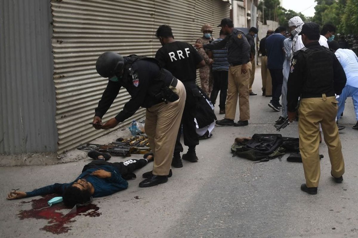 Six people killed in attack on Pakistan Stock Exchange
