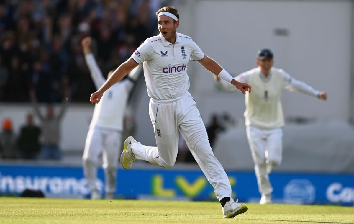England win fifth Ashes Test against Australia by 49 runs