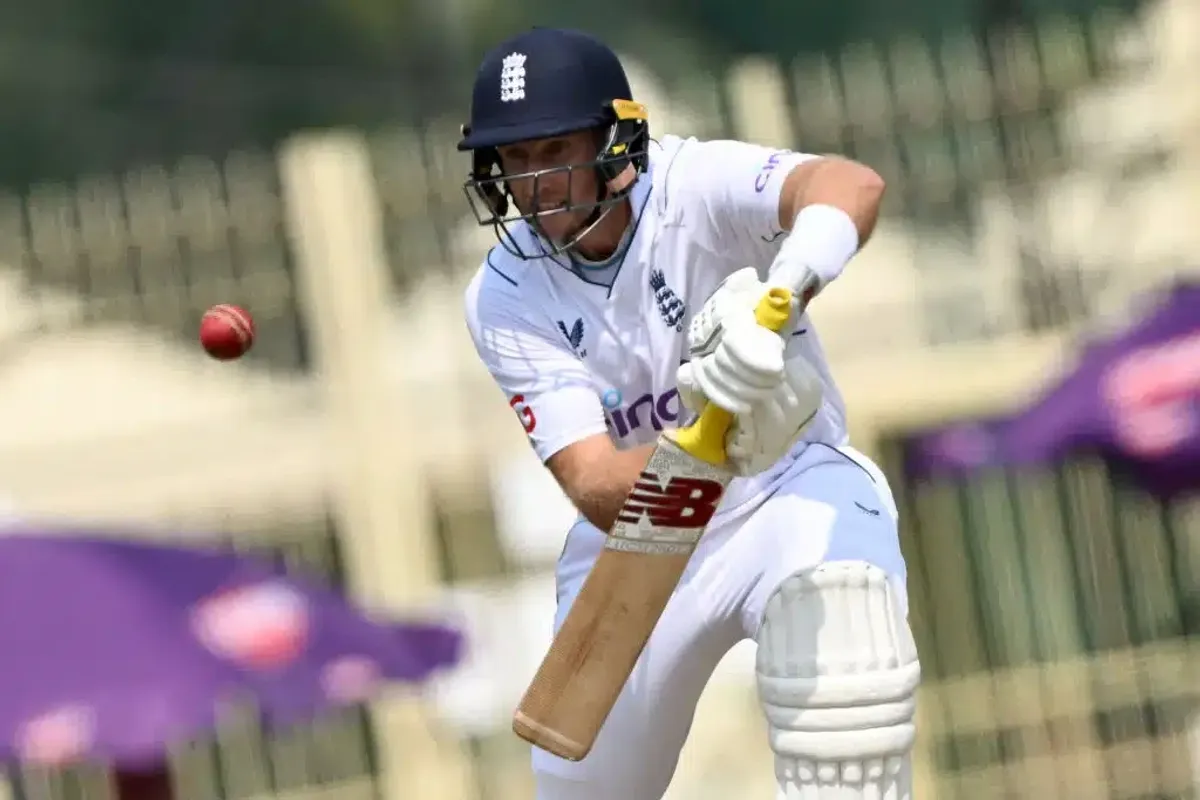 Root-ed ton leads England fightback in 4th Test against India