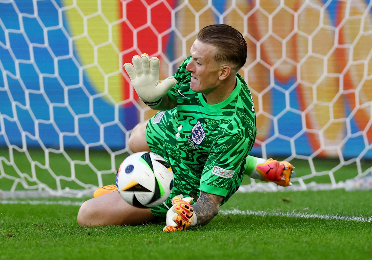 Euro: England win on penalties, set up Netherlands semi-final