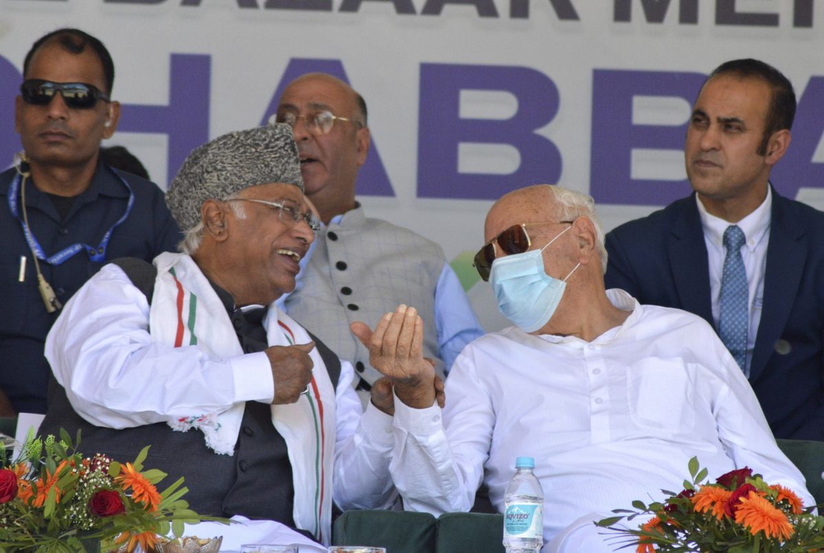 farooq-abdullah-mallikarjun-kharge