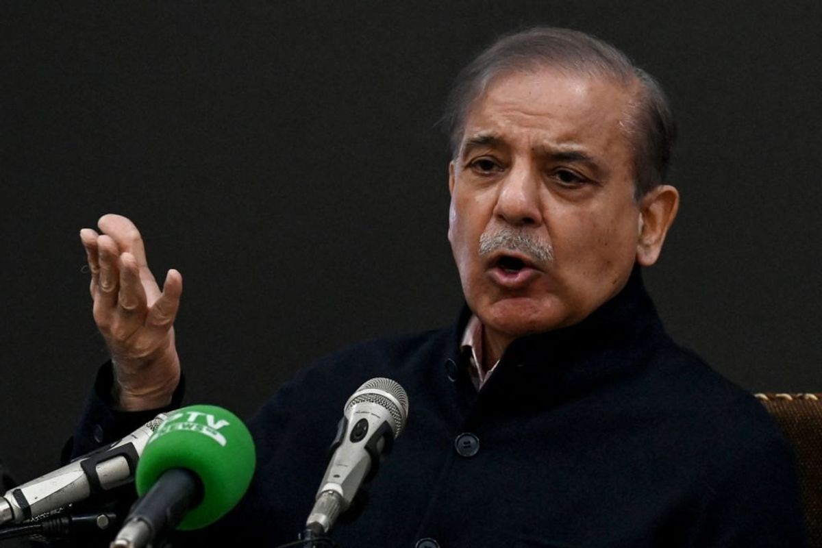 Pakistan authorizes armed forces to avenge Indian strikes