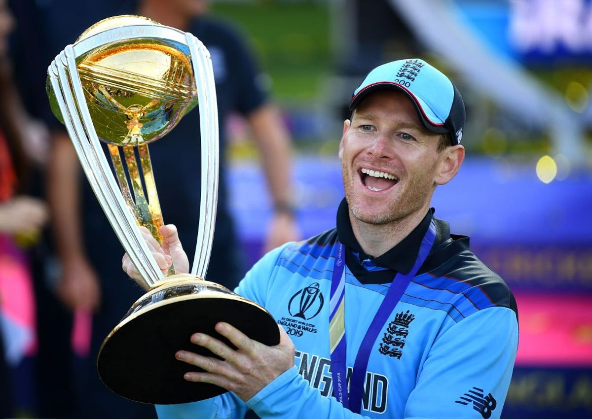 Former England captain Eoin Morgan with the cricket World Cup 2019