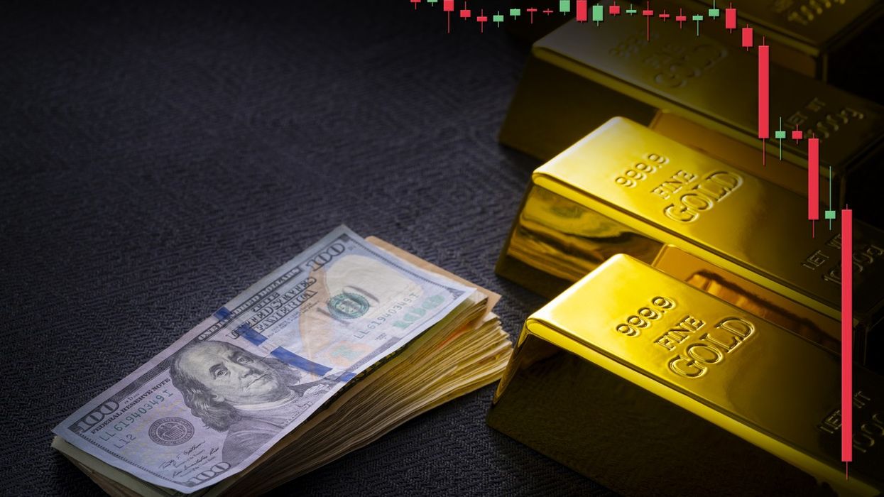 Gold Gains as Dollar Weakens Ahead of US CPI, Trade Talks
