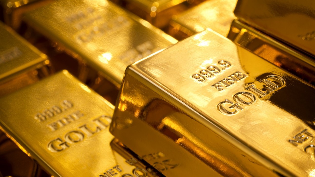 Gold Hits $4700 as Global Tensions Boosts Demand