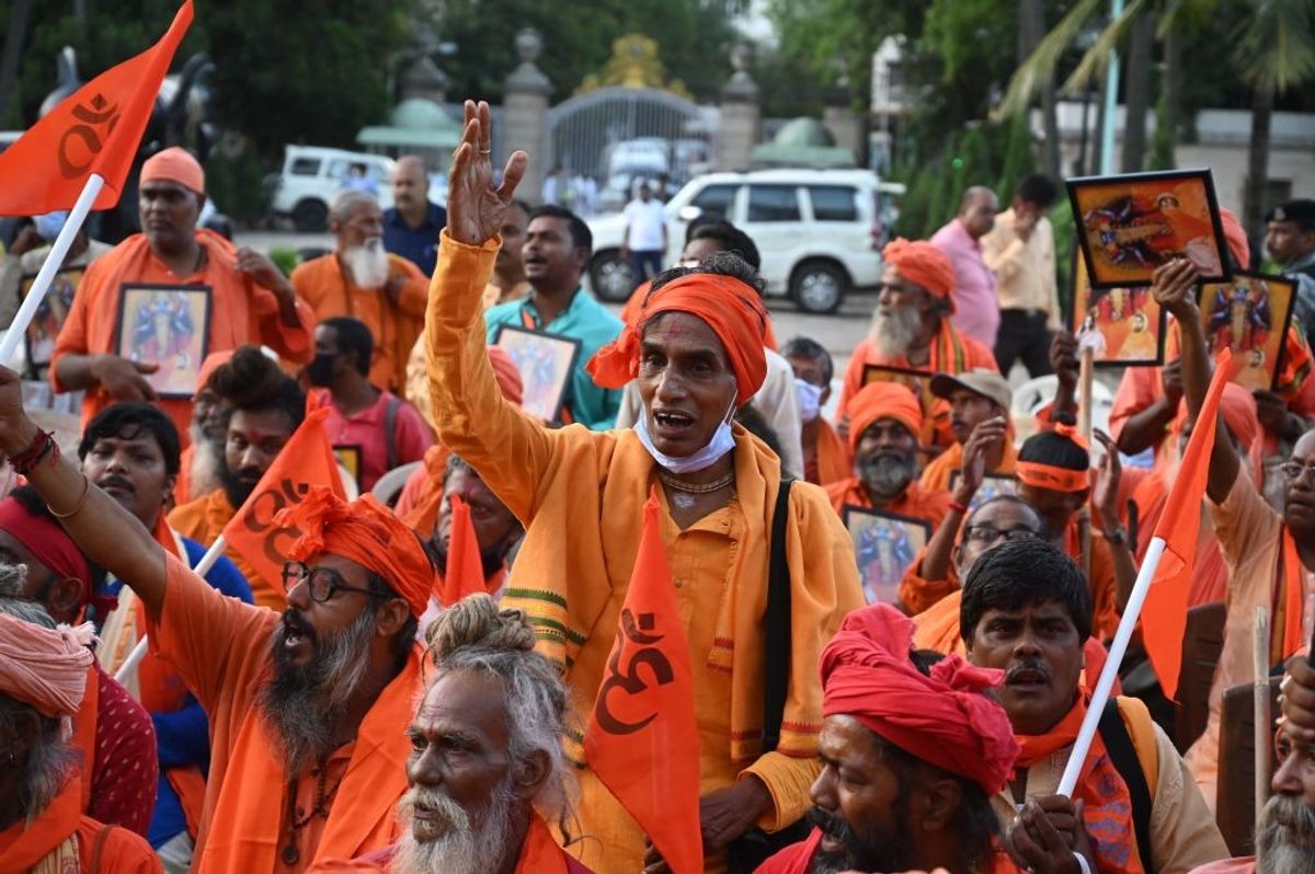 Hindu sadhus protest in India