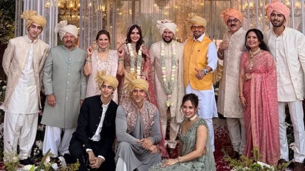 Hrithik Roshan dances with sons at Eshaan's wedding