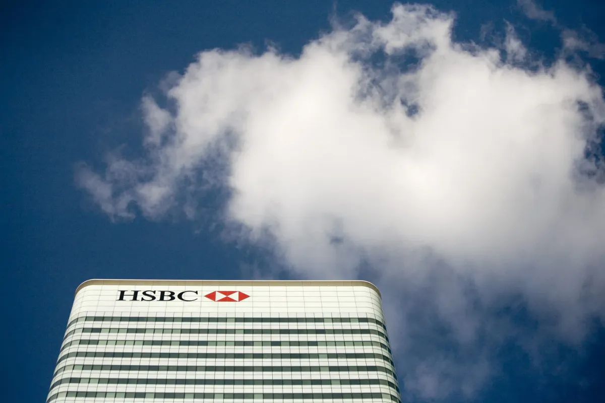 HSBC, Deloitte withdraw UK job offers due to visa rule changes