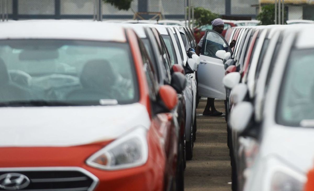 hyundai-initial-share-sale