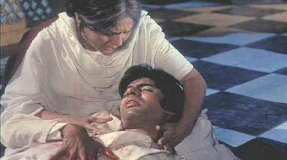 I Improvised death scene deewaar4