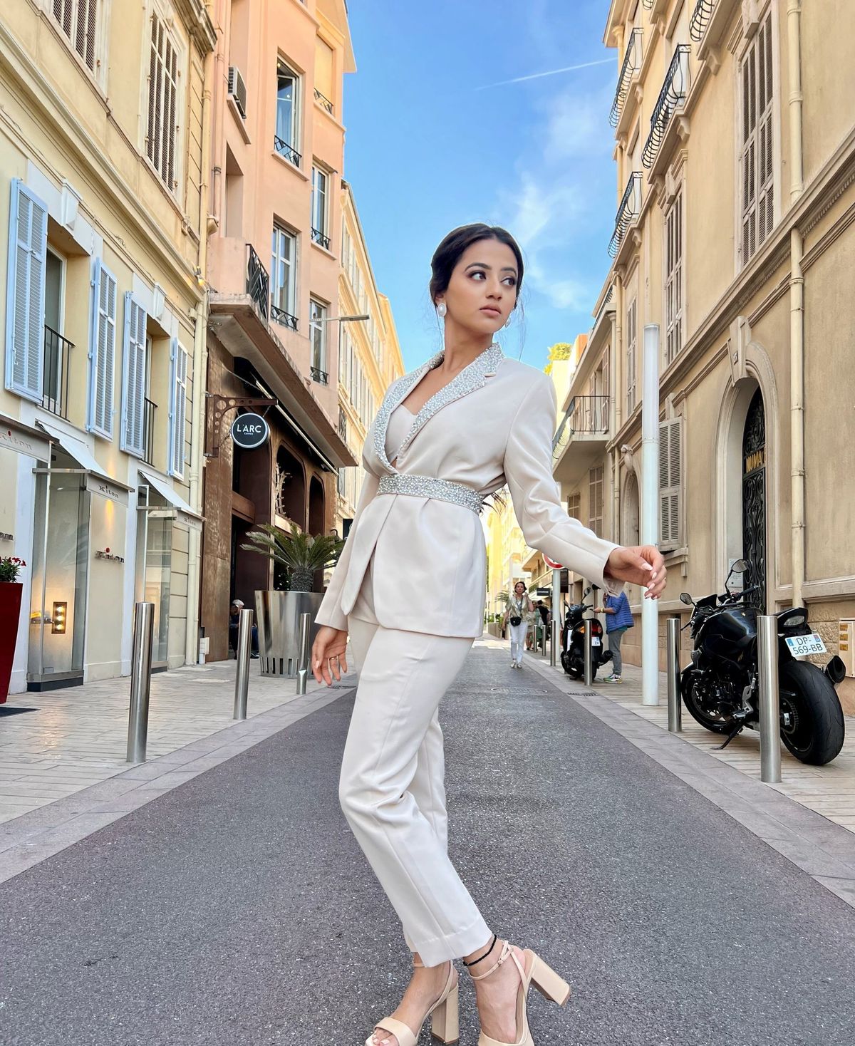 Helly Shah: Cannes stunner
