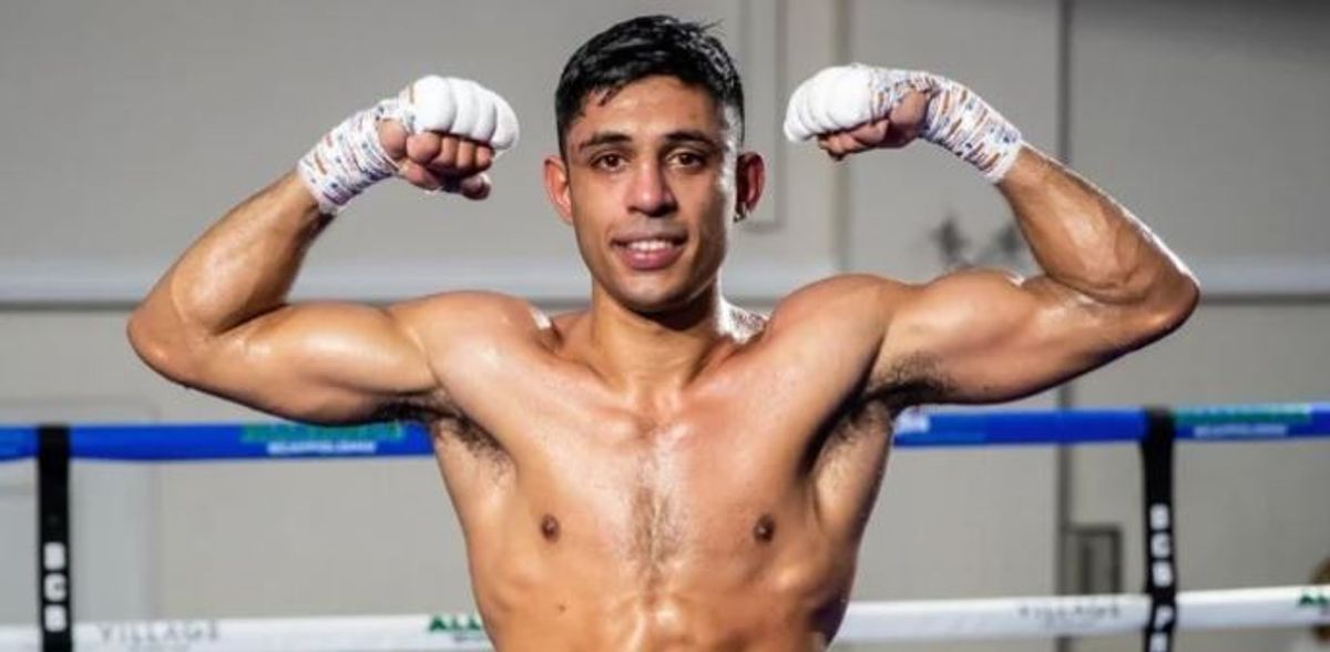 Dylan Cheema wins Boxxer lightweight series