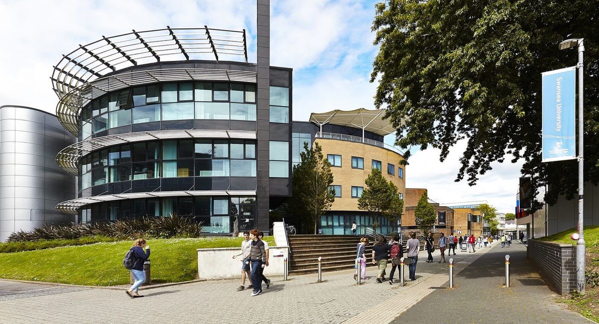 More British Asians seek university education, white Britons less inclined